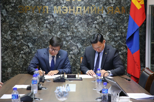 Нэгдүгээр ангийн сурагчдыг зүрх, нүд, шүдний эрт илрүүлгийн үзлэгт хамруулна